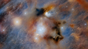 Ominous “Chamaleon” hides the star: Space Photo of the Week