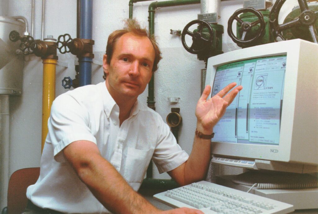 His initial web server, CERN httpd, ran on a NeXTcube computer under the NeXTStep operating system/CNN/Web