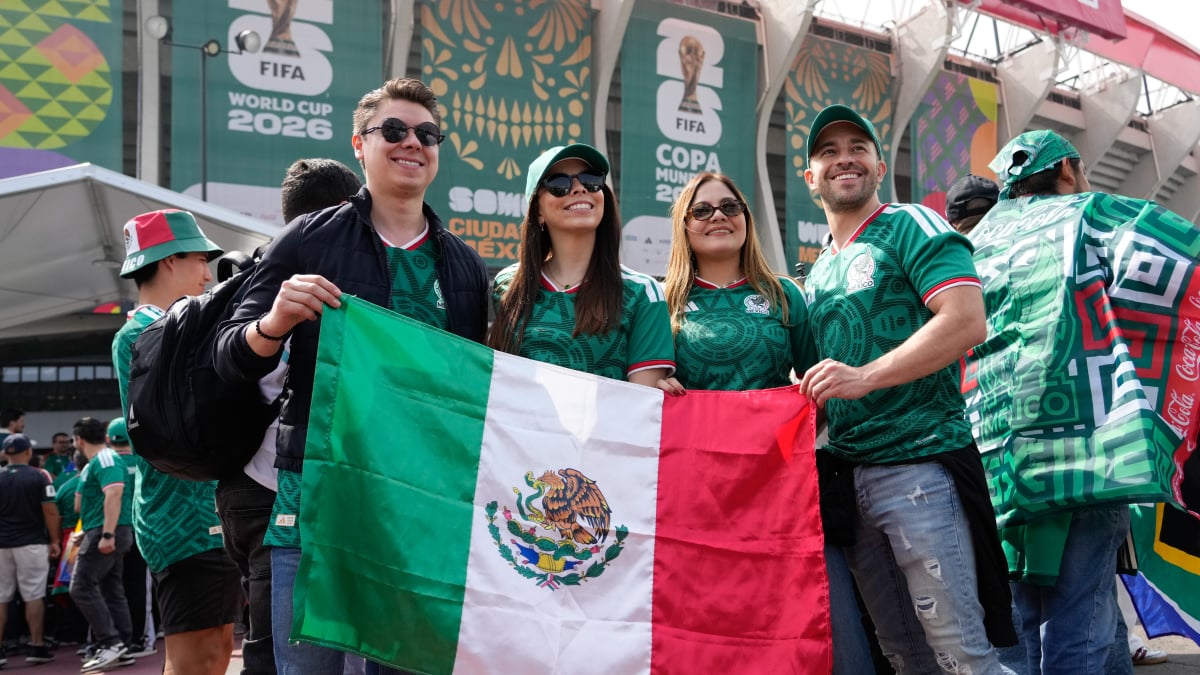 World Cup breakout star is a duck wearing a little Mexico jersey
