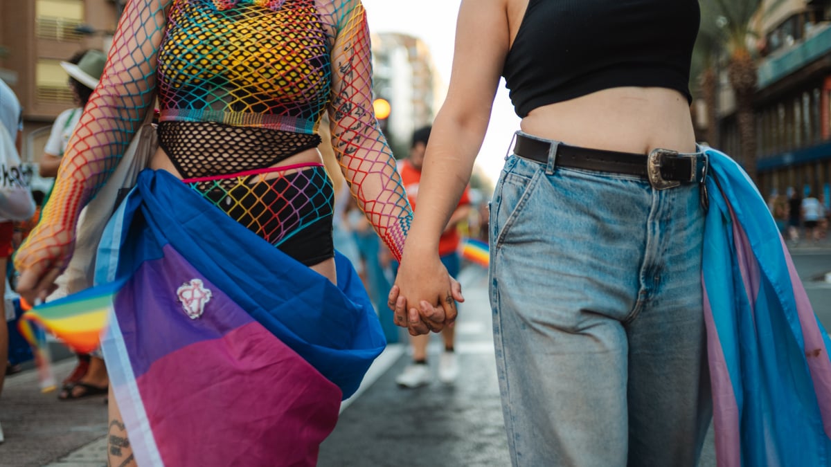 I’m tired of bi women being the punching bags of internet pride.