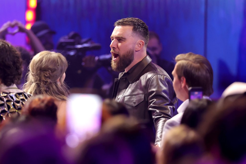 Travis Kelce performs with Chris Lake at LA concert