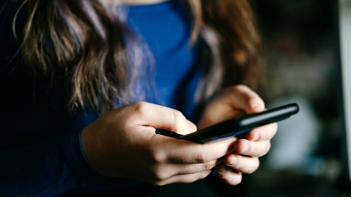 Grieving people prefer bots that speak like their deceased loved ones, says study