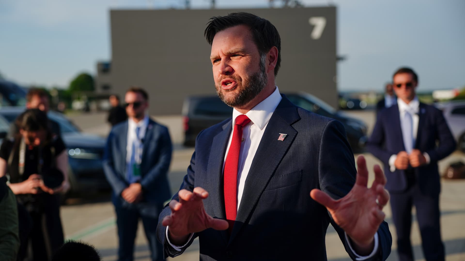 JD Vance says economic pressure is best way to meet objectives in Iran