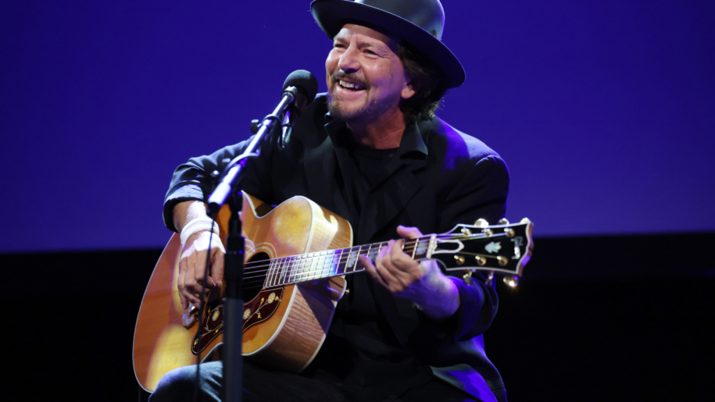 Watch Eddie Vedder Busk in Dublin in Honor of Glen Hansard