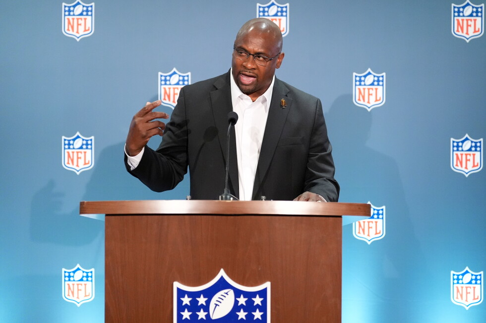 NFL ends the Pro Bowl game, will continue to honor players