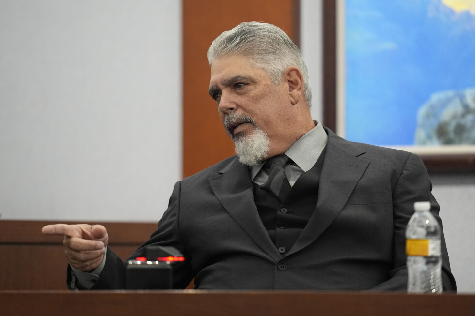 Tupac murder trial: Detective testifies about Davis’ gang role