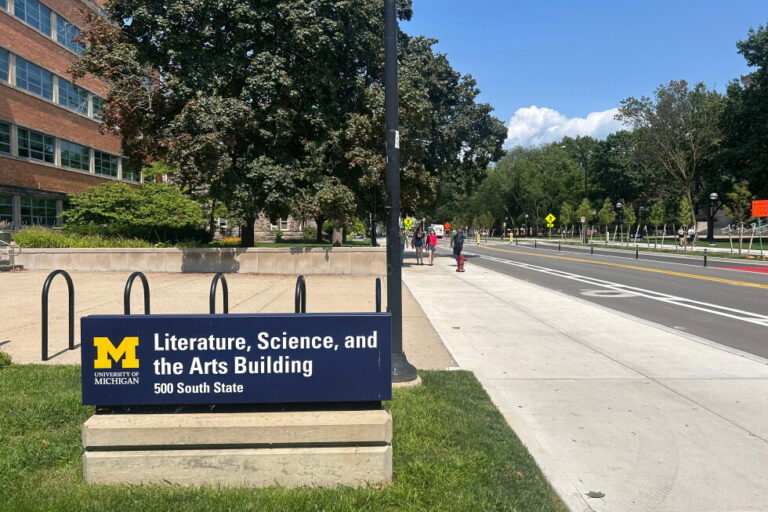 Debate rages over U-M’s plan to hide letter grades