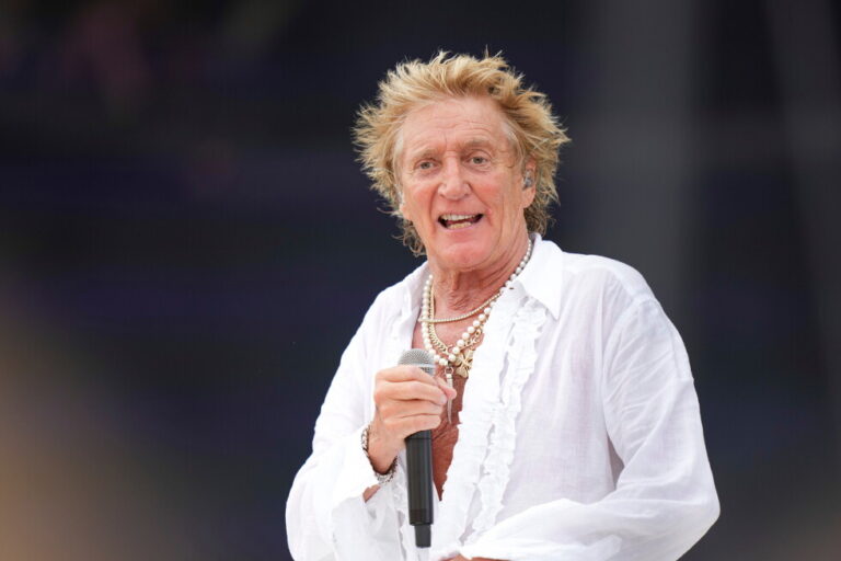 Sir Rod Stewart heath update: He will not complete 2026 tour