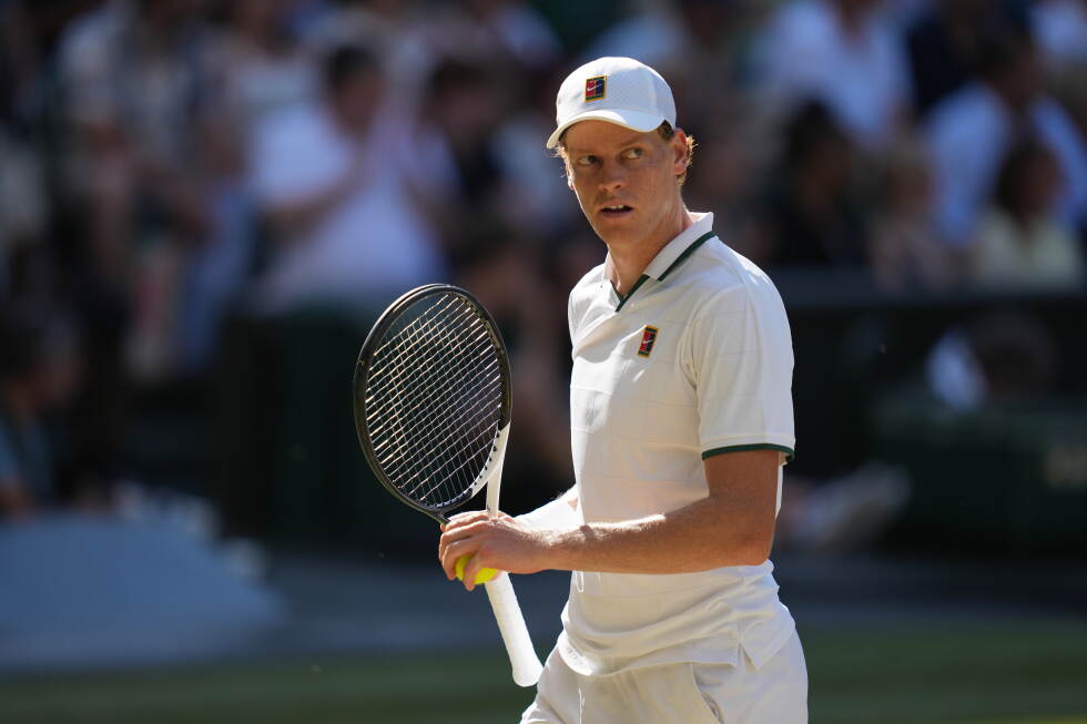Top-ranked Jannik Sinner withdraws from the US Open with a knee injury