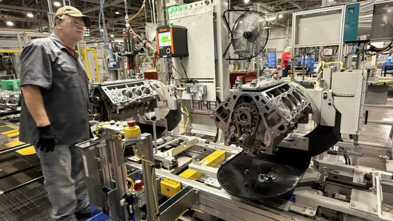 Chevy Silverado, GMC Sierra: GM touts new V8 engines in new truck wars