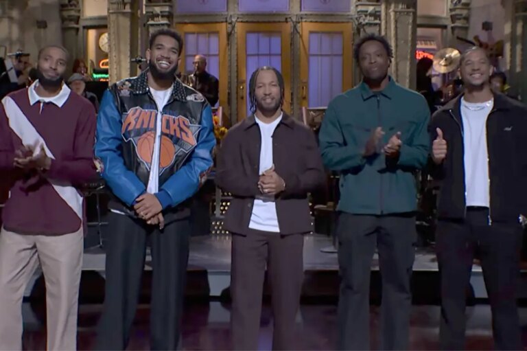 Jalen Brunson hosts ‘SNL’ Season 52 premiere — with help from Knicks teammates