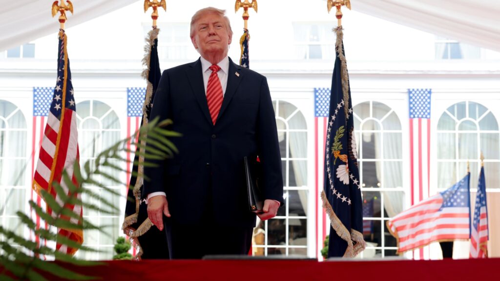 Trump floats keeping Iranian oil as Gulf-Iran Hormuz talks stall