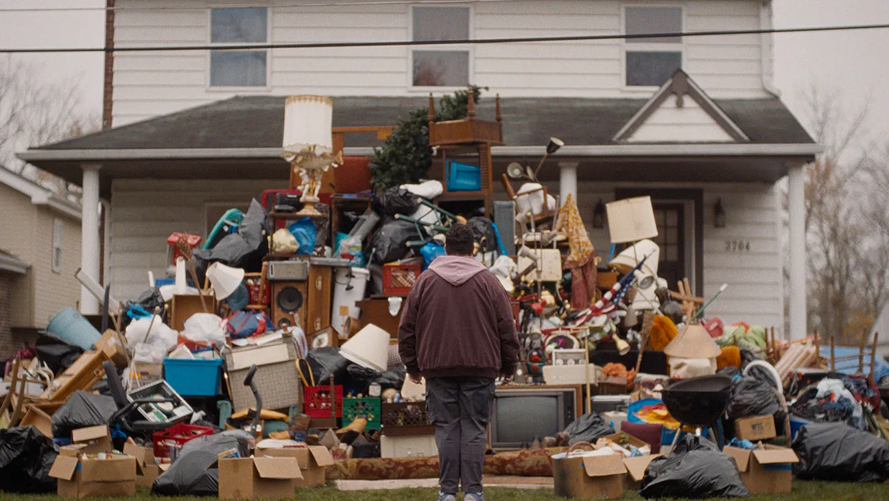 ‘Trash Mountain’ Review: Zooey Deschanel in Lovely Homecoming Dramedy