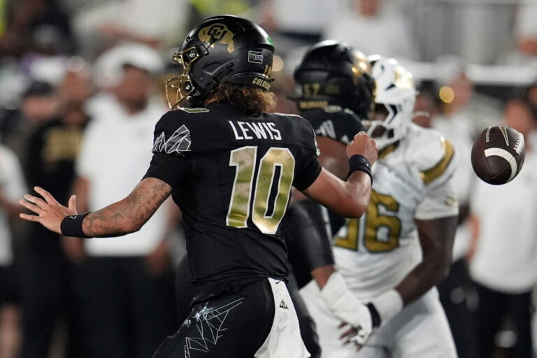 Colorado QB Julian Lewis leads touchdown drive with 42 seconds left in 14-13 win over Georgia Tech
