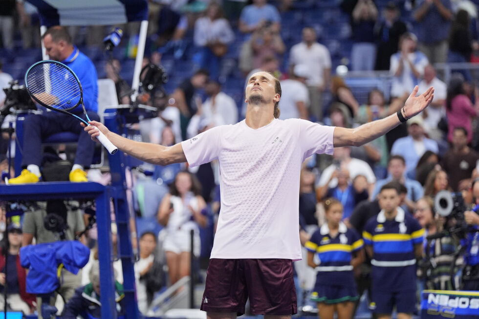 Top-seeded Zverev rallies to avoid first-round exit at US Open