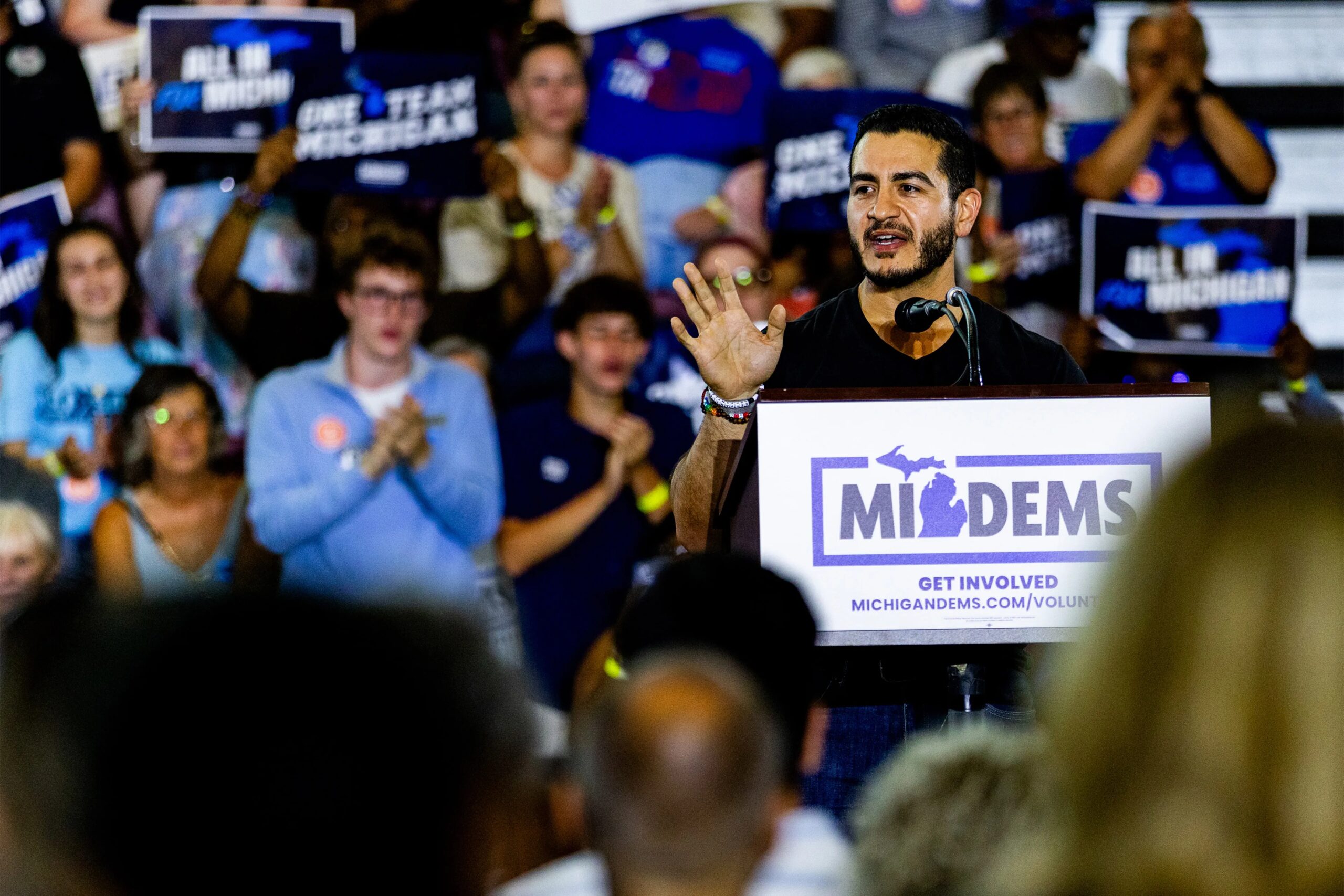 ‘Medicare for All’ Message Attracts Voters Buckling Under Medical Bills