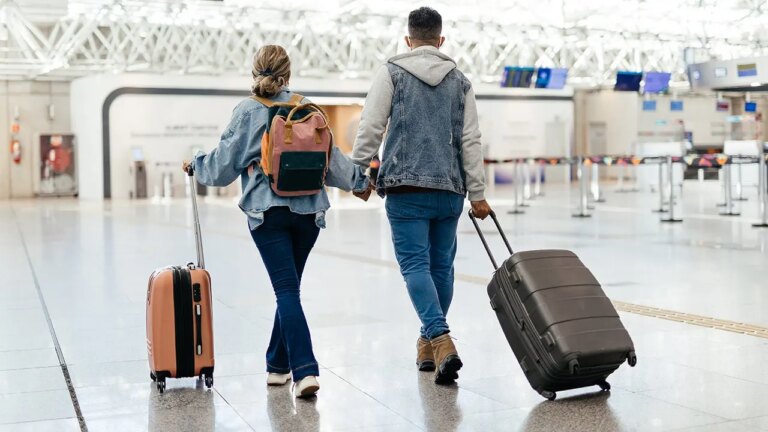 First class airline seat upgrade sparks relationship crisis between man and woman