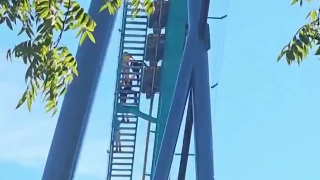 Eyewitnesses recount man’s tragic death at Six Flags Over Georgia theme park